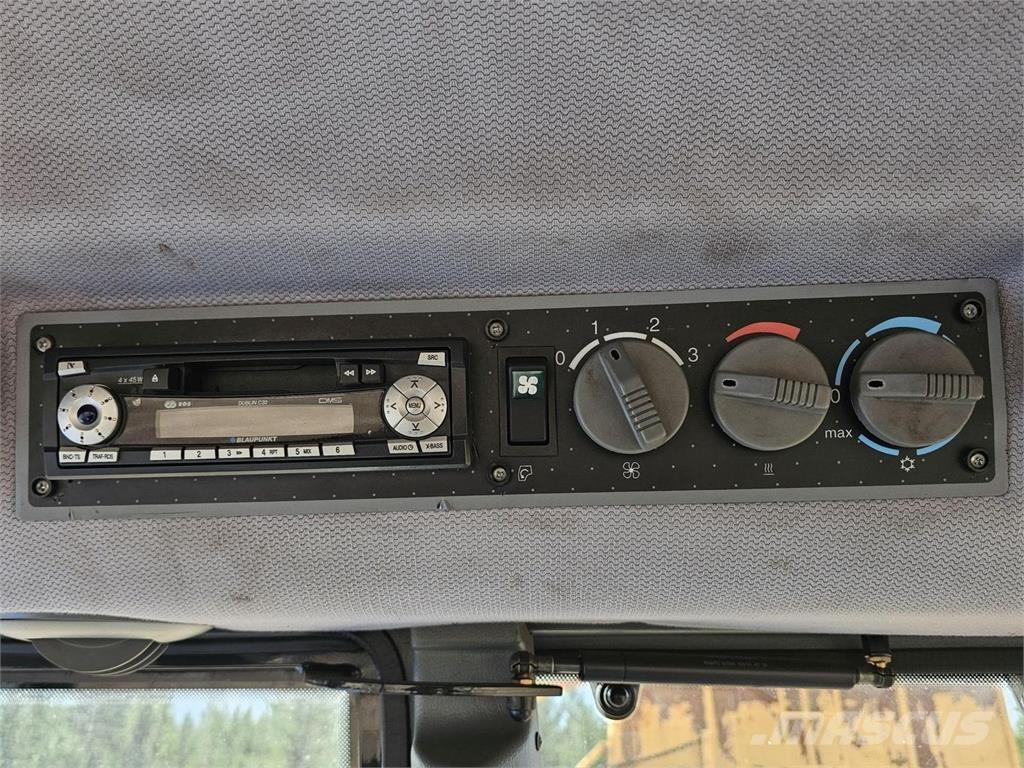 Valtra 6400 Traktorji