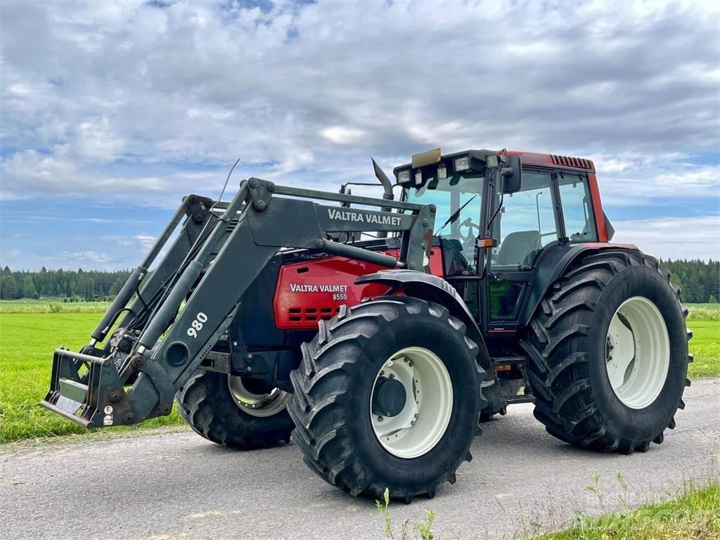 Valtra 8550 Mega Traktorji