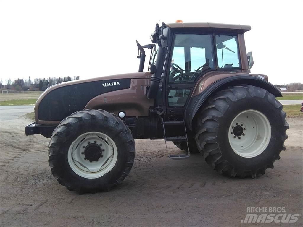 Valtra T 170 Traktorji