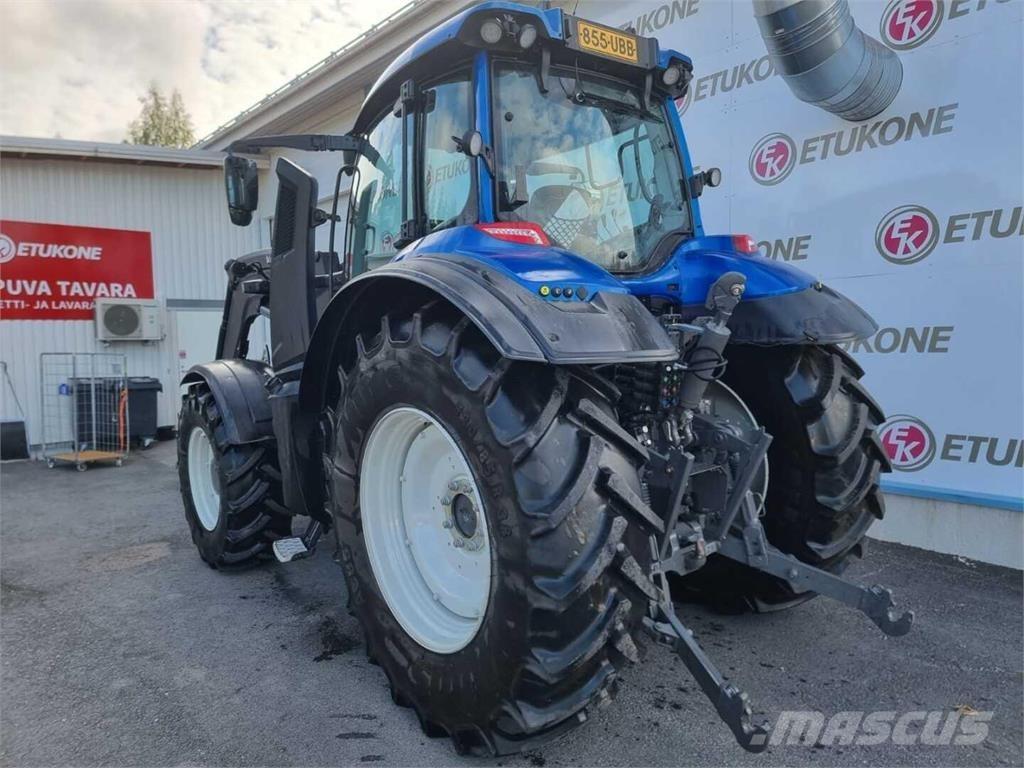 Valtra T145 Traktorji