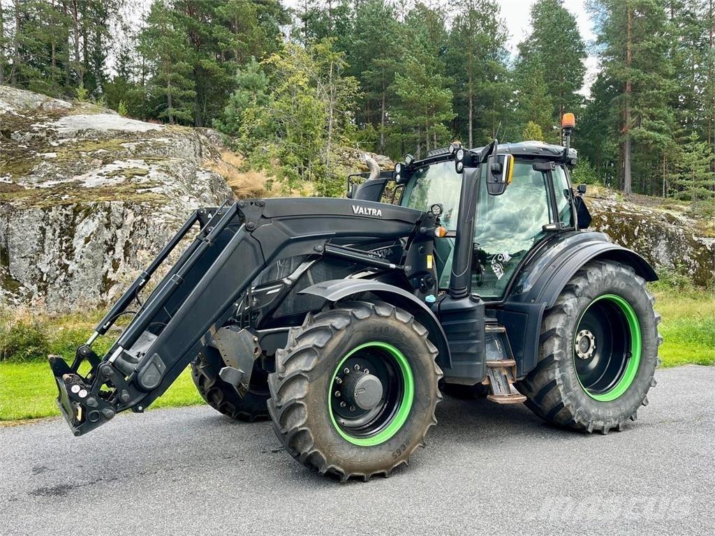 Valtra T234 Versu Traktorji