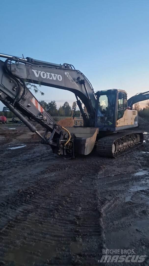 Volvo 210c Bagri goseničarji