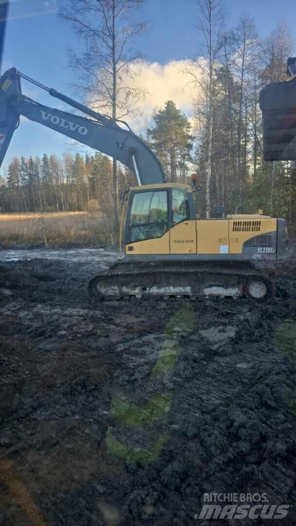 Volvo 210C Bagri goseničarji