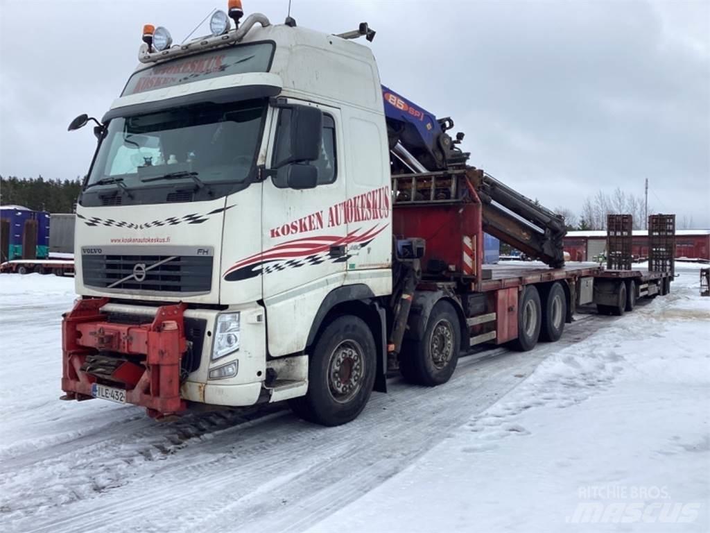 Volvo 8x4 Tovornjaki z žerjavom
