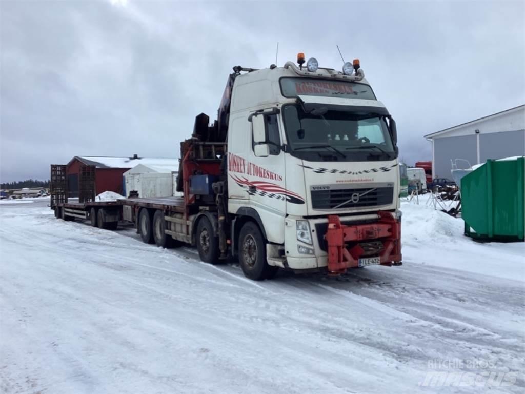 Volvo 8x4 Tovornjaki z žerjavom