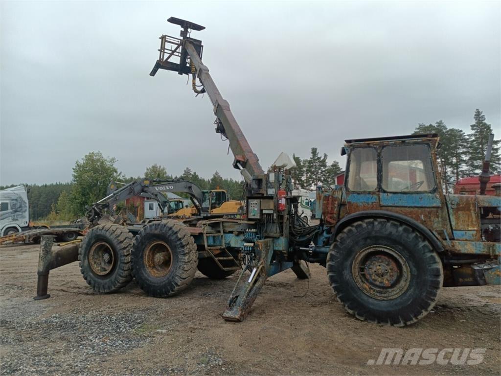 Volvo BM DR 860 Vertikalna dvigala