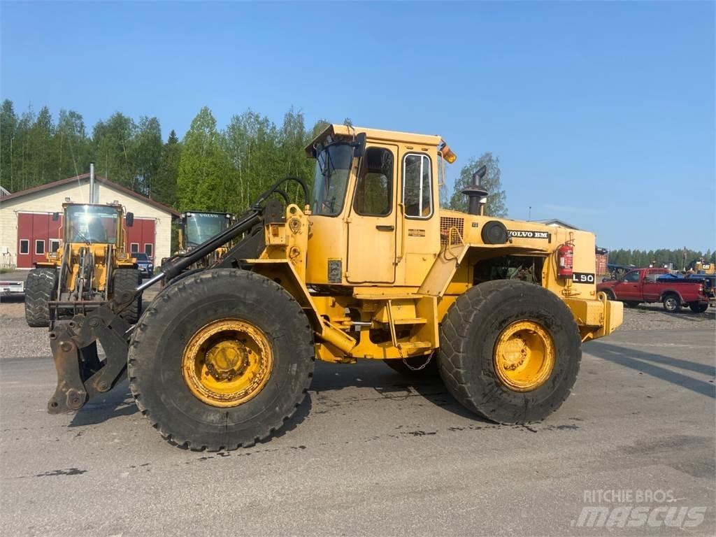 Volvo BM L90 Kolesni nakladalci