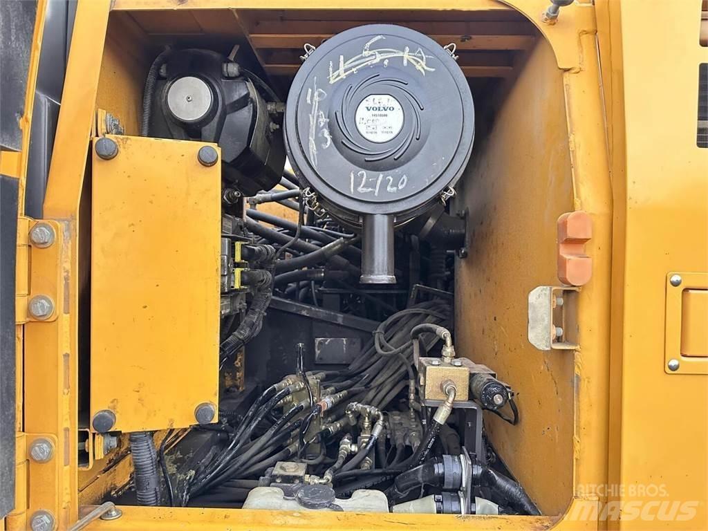 Volvo EC210CL Bagri goseničarji