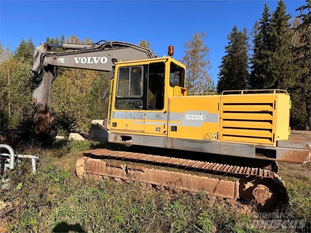 Volvo EC230B Bagri goseničarji