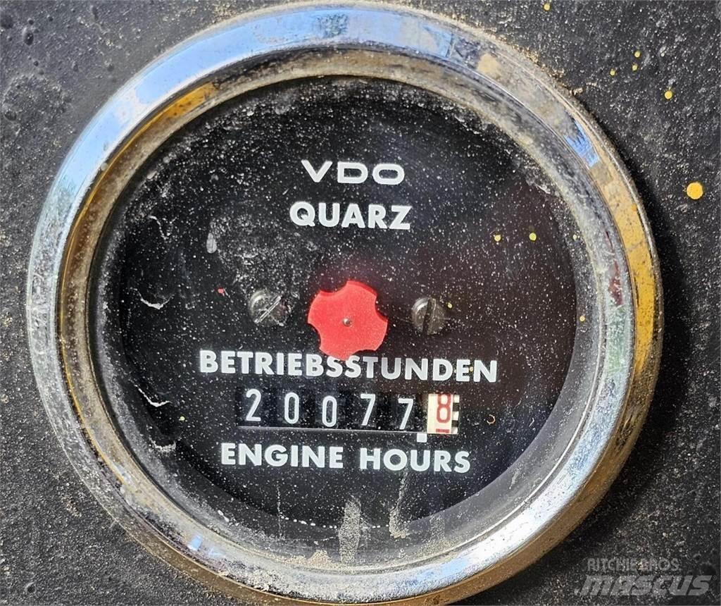 Volvo EW 200 Bagri na kolesih