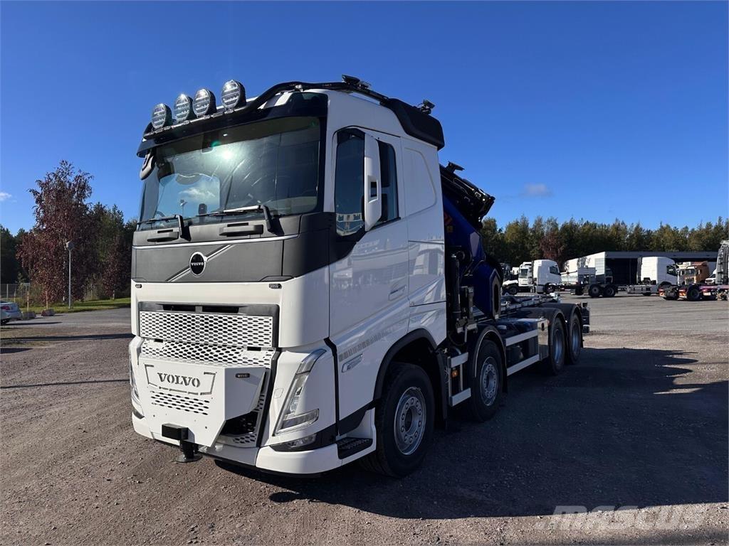 Volvo FH13 8x4 Tovornjaki z žerjavom