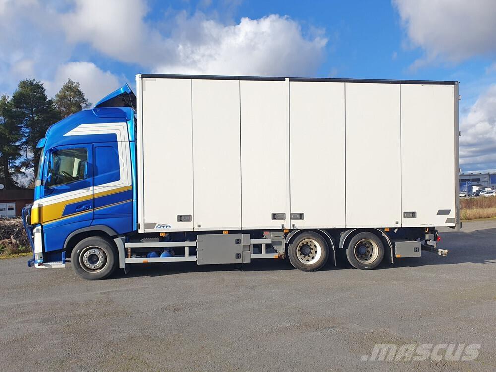 Volvo FH16 6x2 -17 Tovornjaki zabojniki