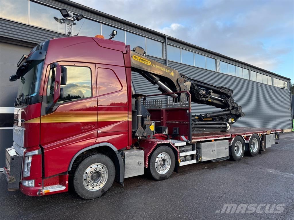 Volvo FH540 8X4 Tovornjaki z žerjavom