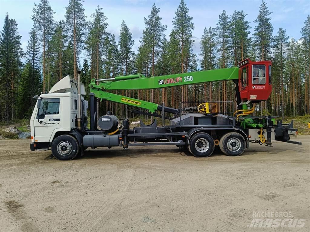 Volvo FL10 Tovornjaki z žerjavom