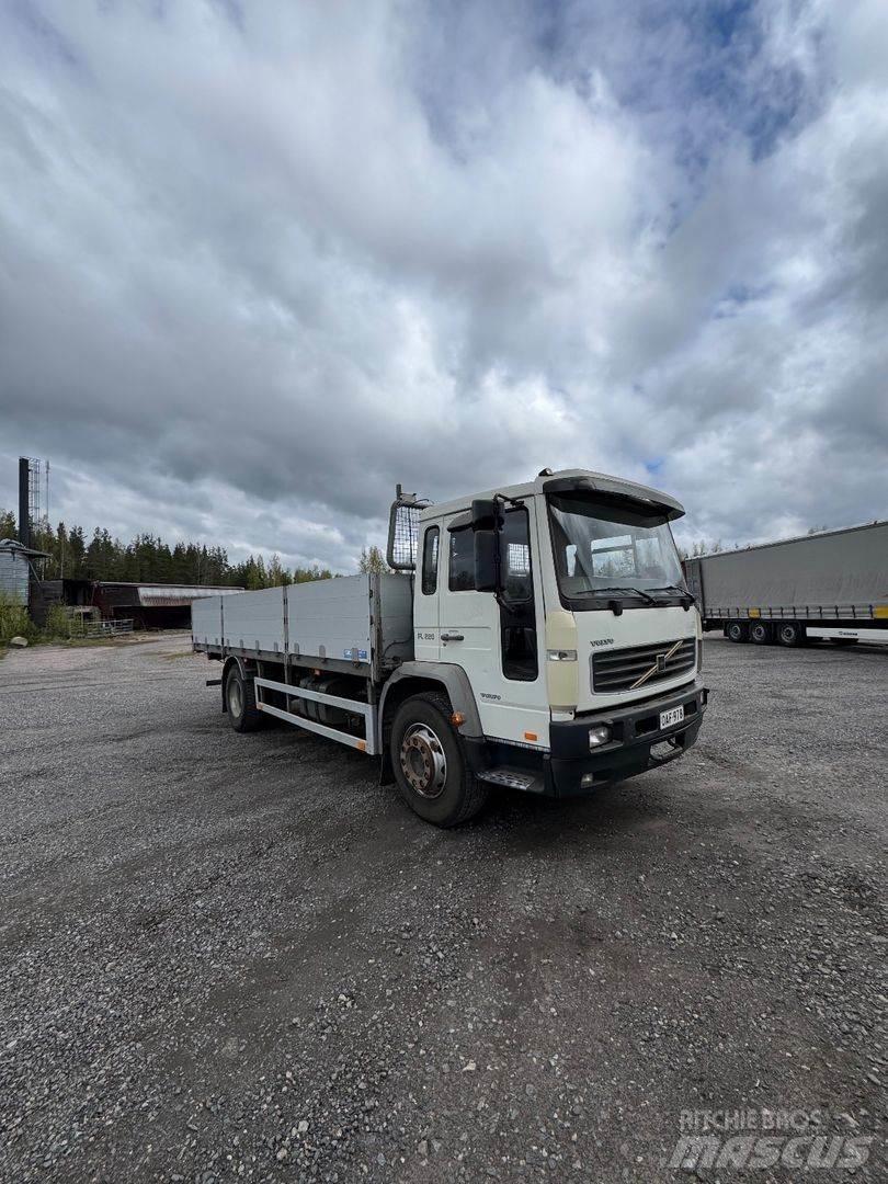 Volvo FL6 Tovornjaki s kesonom/platojem