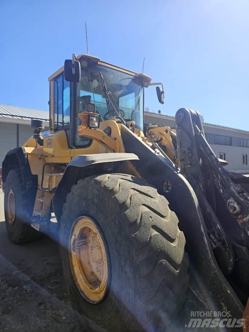 Volvo L 120G Kolesni nakladalci