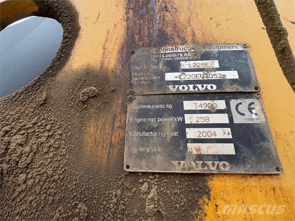 Volvo L 220 E Kolesni nakladalci