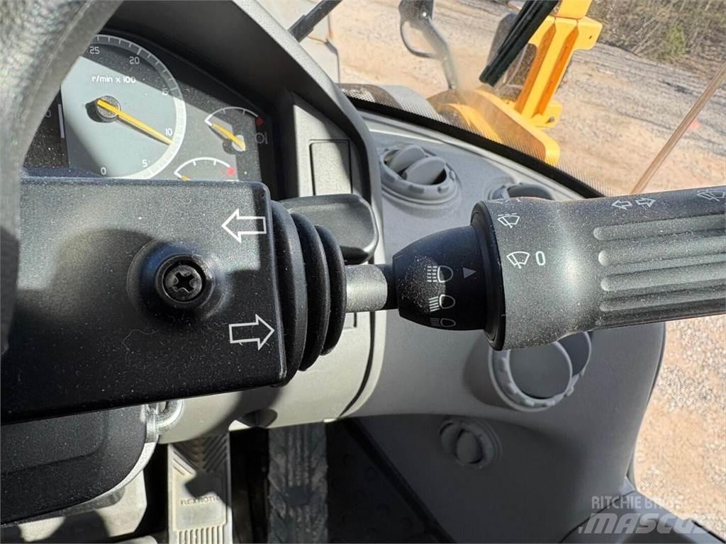Volvo L 220 H Kolesni nakladalci