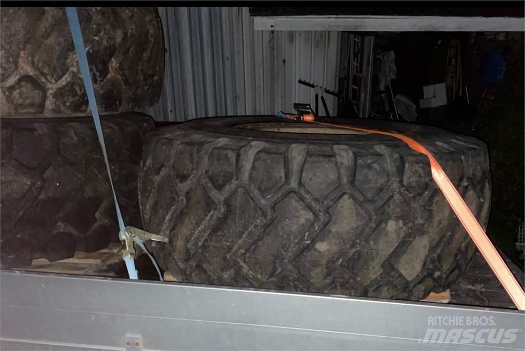 Volvo L120C Kolesni nakladalci