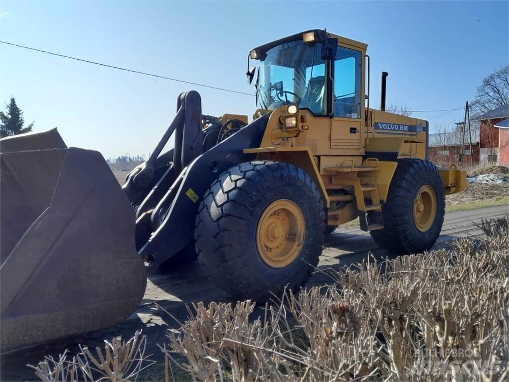 Volvo L120C Kolesni nakladalci