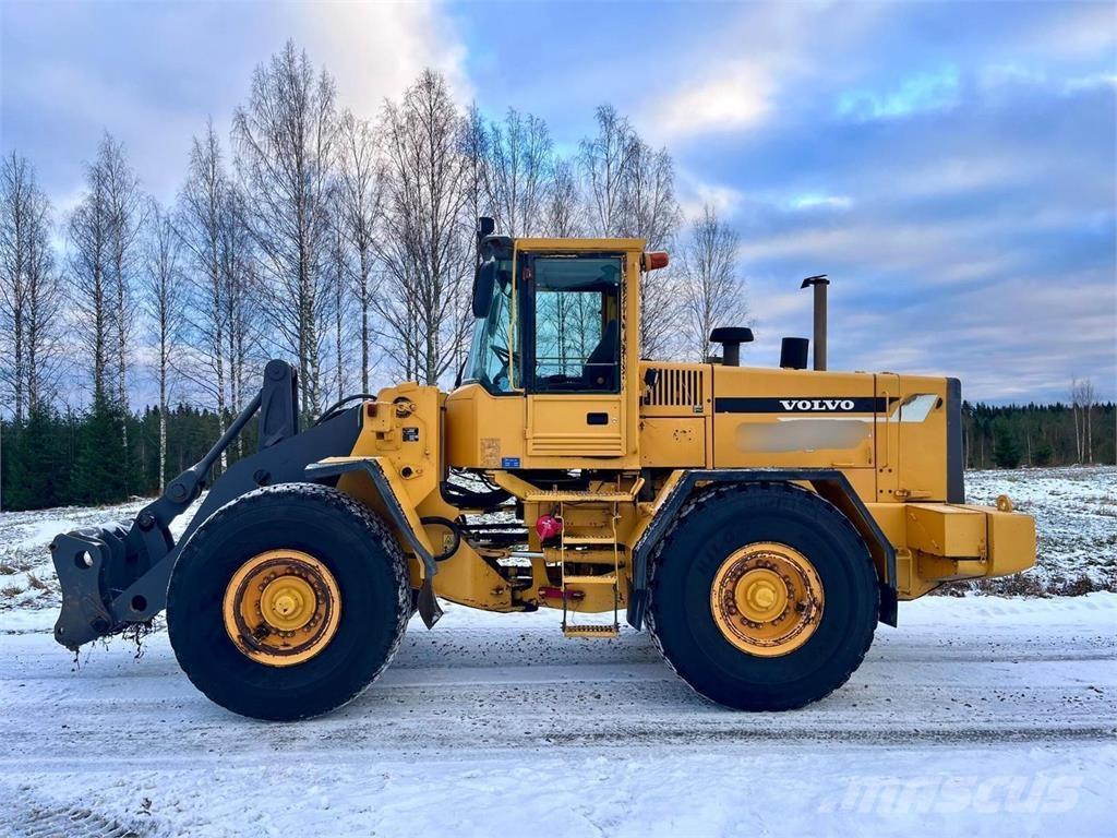 Volvo L120C Kolesni nakladalci