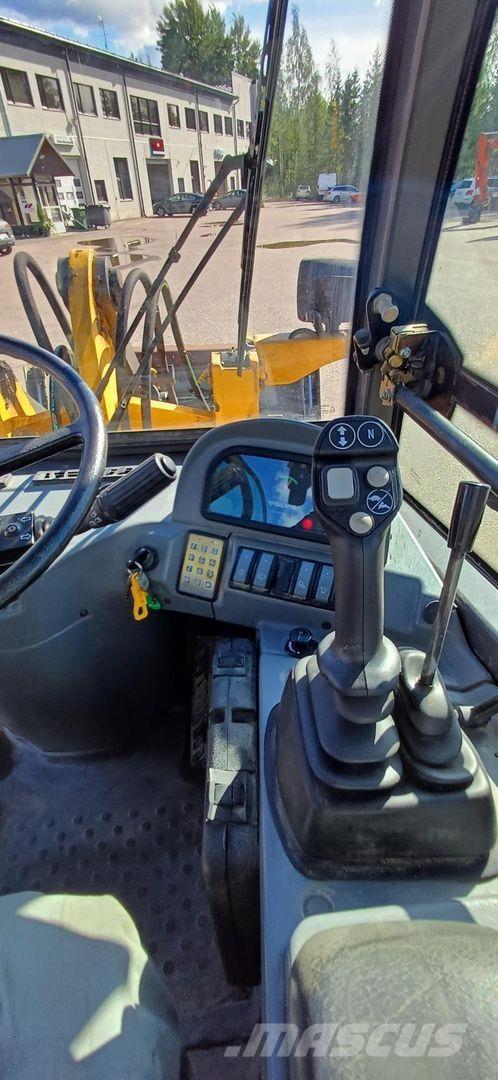 Volvo L25B-P Kolesni nakladalci