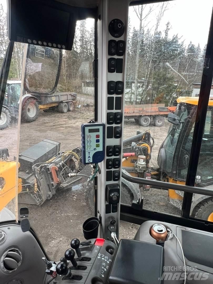 Volvo L60G Kolesni nakladalci