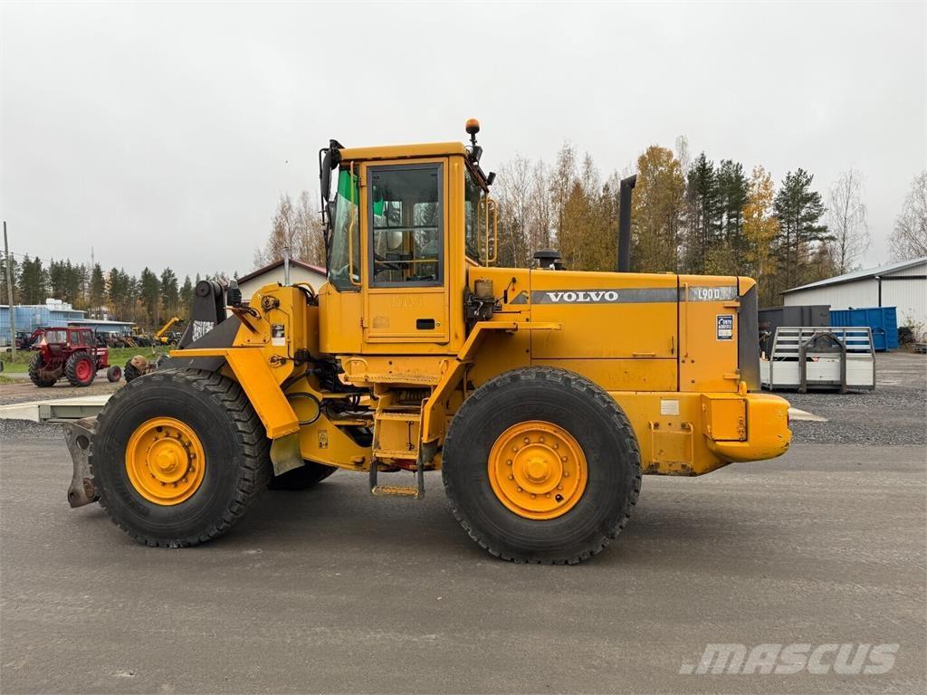 Volvo L90D Kolesni nakladalci