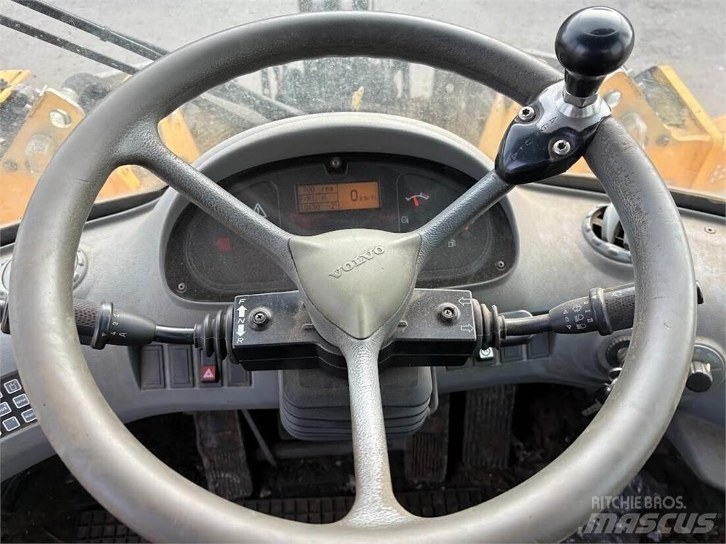 Volvo L90E Kolesni nakladalci