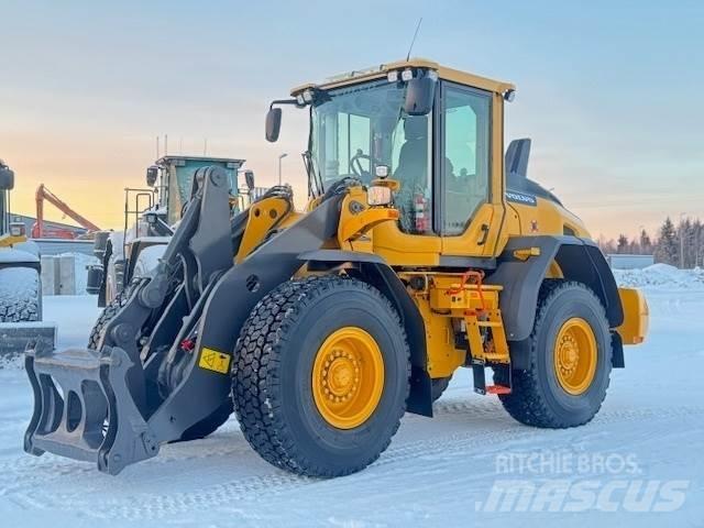 Volvo L90H Kolesni nakladalci