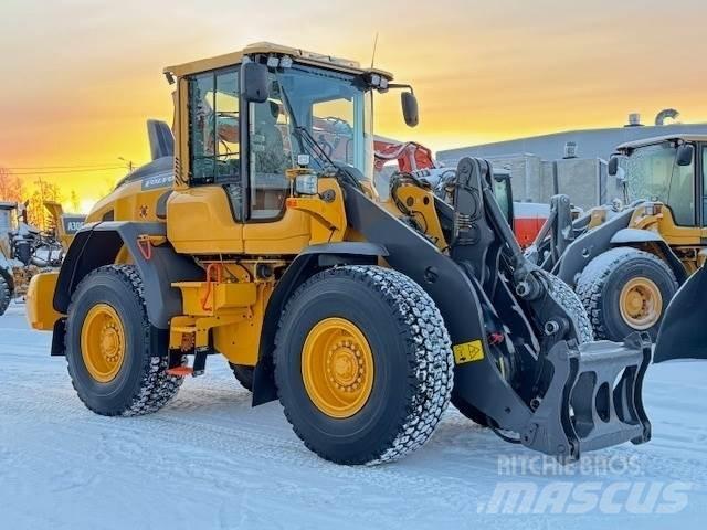 Volvo L90H Kolesni nakladalci