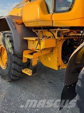 Volvo L90H Kolesni nakladalci
