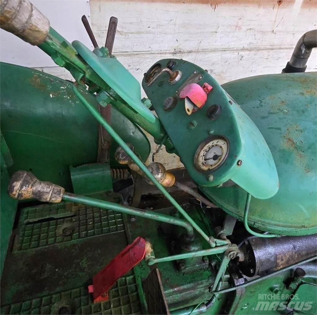 Zetor 25 A Traktorji