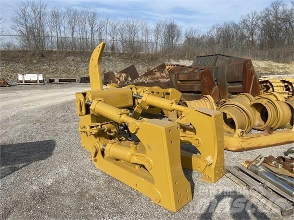CAT D8 Rahljalniki