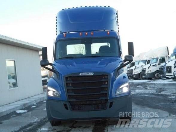 Freightliner CASCADIA 116 Vlačilci