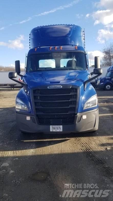 Freightliner CASCADIA 116 Vlačilci