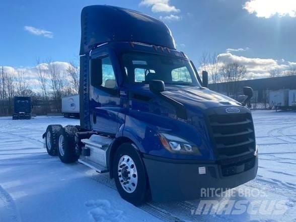 Freightliner CASCADIA 116 Vlačilci