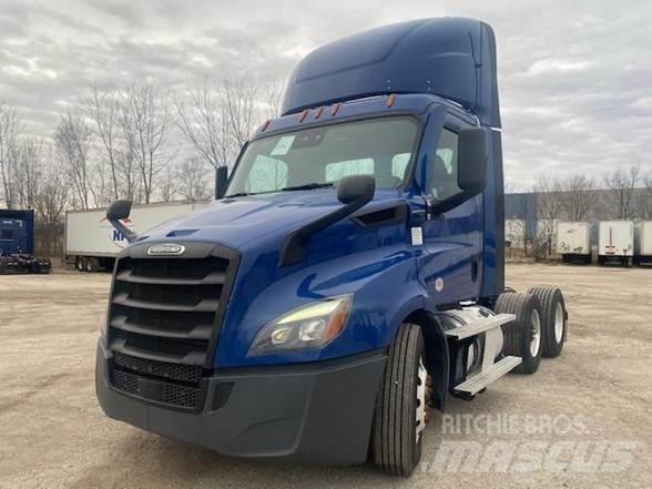 Freightliner CASCADIA 116 Vlačilci