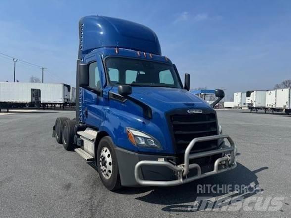 Freightliner CASCADIA 116 Vlačilci
