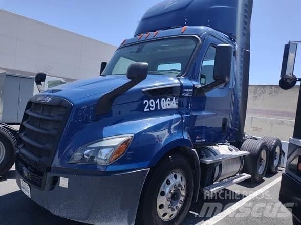Freightliner CASCADIA 116 Vlačilci