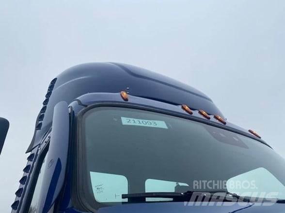 Freightliner CASCADIA 116 Vlačilci