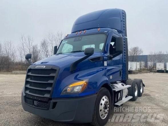 Freightliner CASCADIA 116 Vlačilci