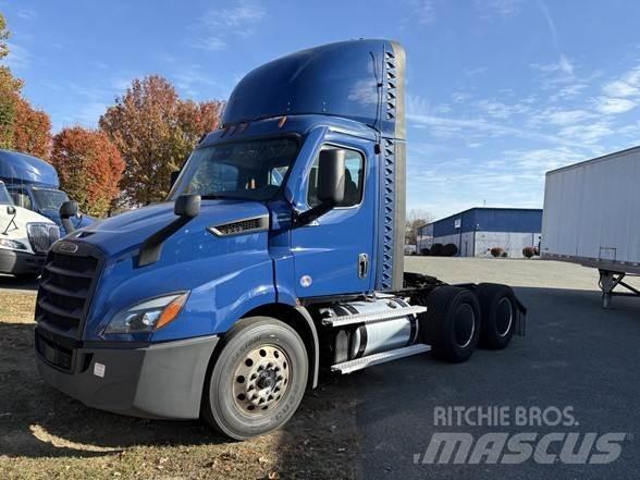 Freightliner CASCADIA 116 Vlačilci