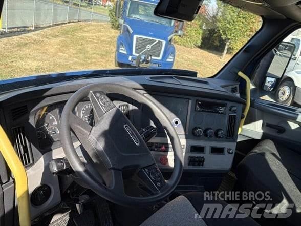 Freightliner CASCADIA 116 Vlačilci