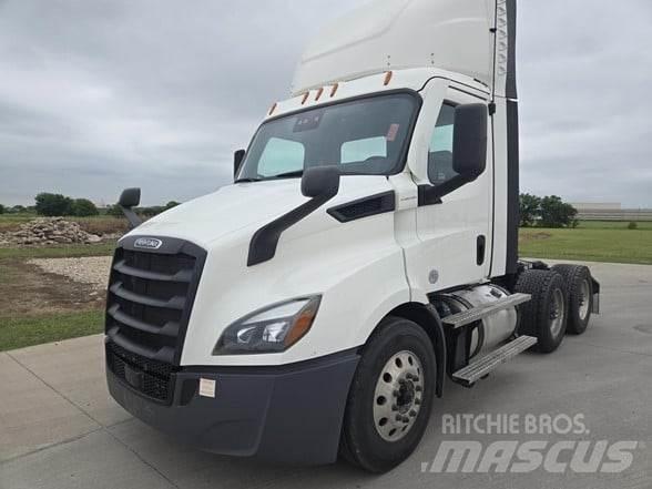 Freightliner CASCADIA 116 Vlačilci