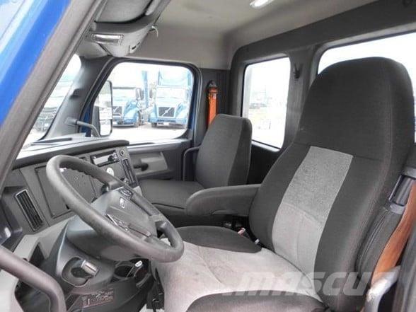 Freightliner CASCADIA 116 Vlačilci
