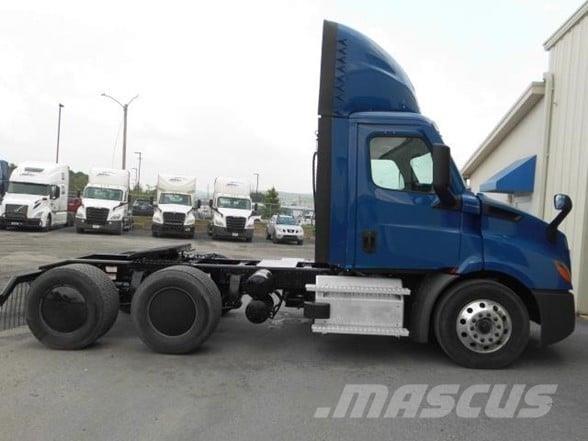Freightliner CASCADIA 116 Vlačilci