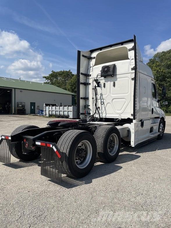 Freightliner CASCADIA 116 Vlačilci
