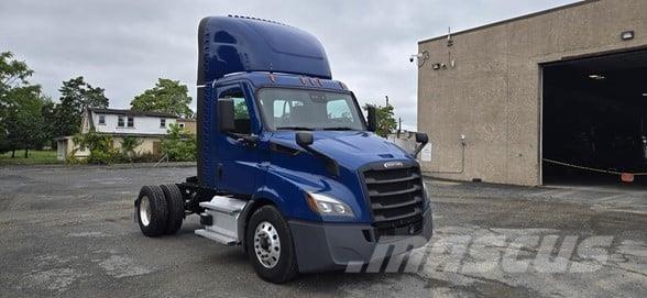 Freightliner CASCADIA 116 Vlačilci