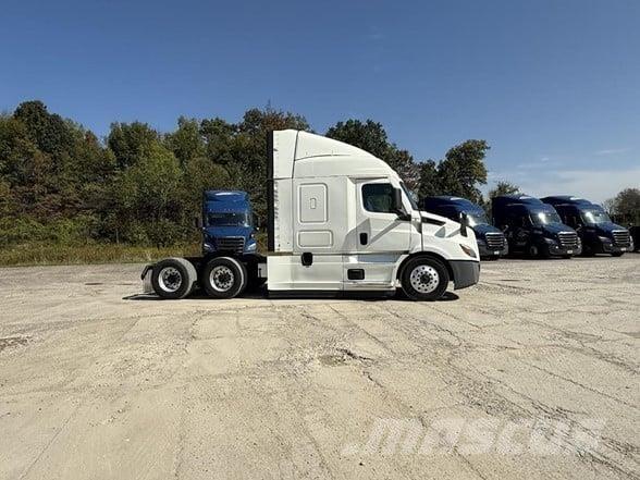 Freightliner CASCADIA 116 Vlačilci